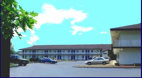 Hilltop Inn Pittsburgh Crafton Eksteriør billede