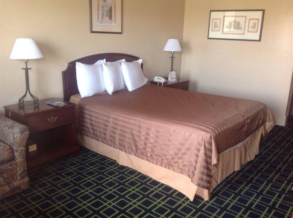 Hilltop Inn Pittsburgh Crafton Eksteriør billede